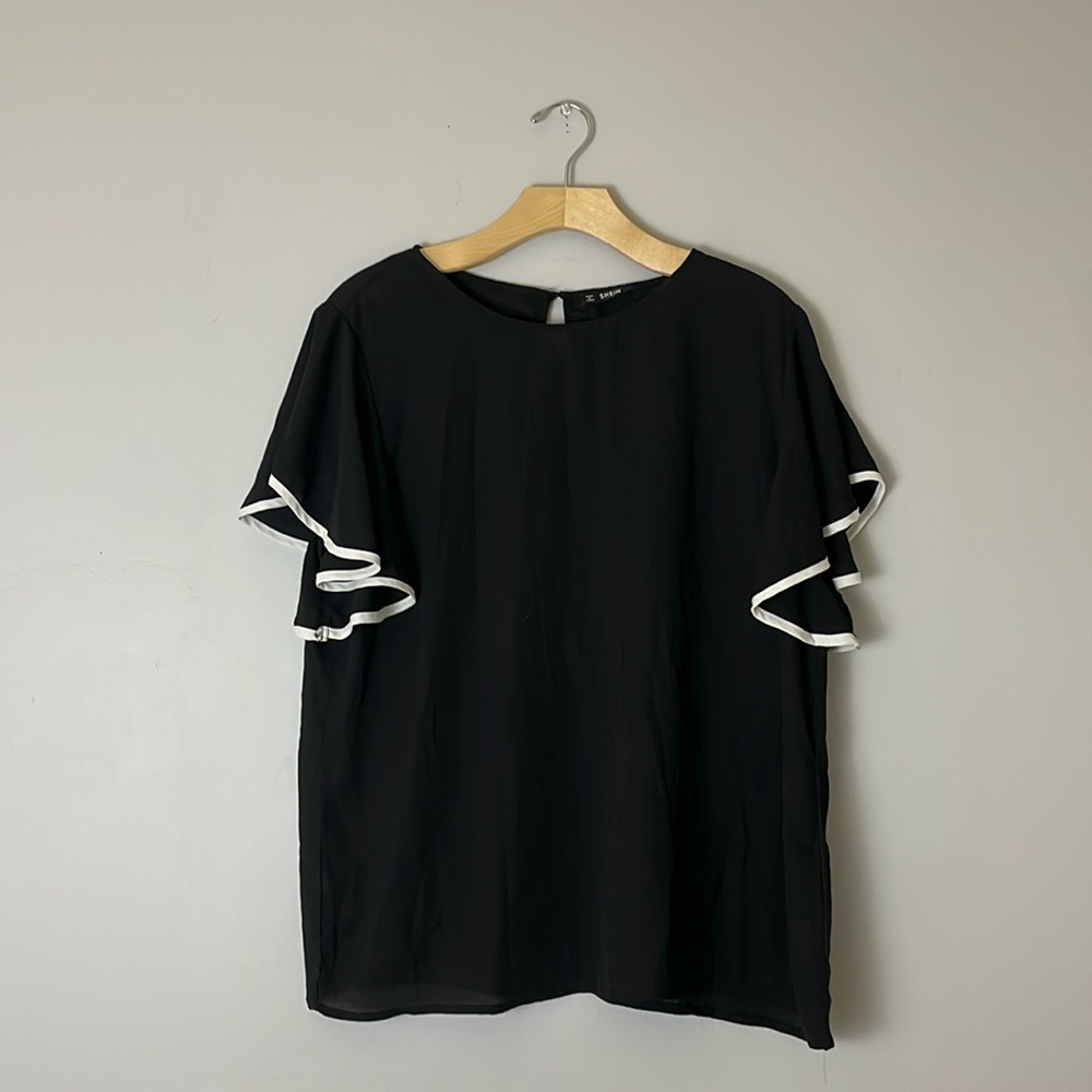 SHEIN Top